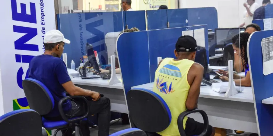 Sine Estadual oferta mais de 1.800 vagas de trabalho nesta semana