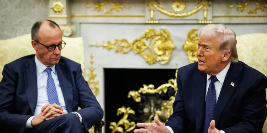 Trump afirma que 'tudo foi destru�do' no Ir� e promete 3� onda de ataques