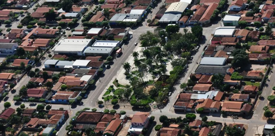 Investimentos do Governo de MT garantem obras em rodovias, escolas e programas sociais em Figueir�polis d>Oeste