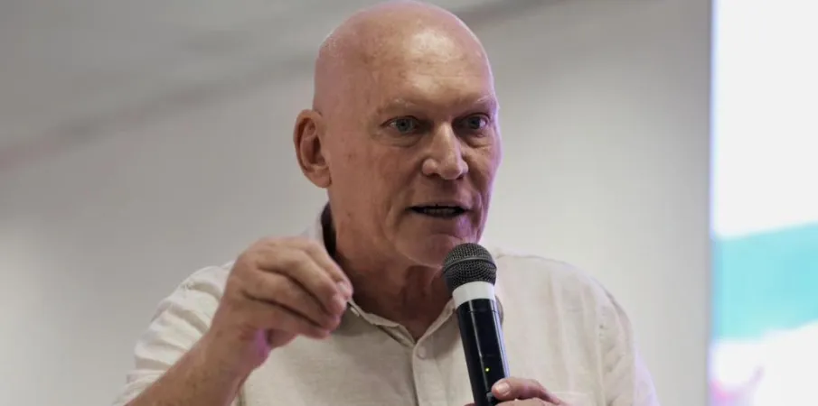 "Governo marca presen�a com investimentos que fazem diferen�a para popula��o", afirma prefeito