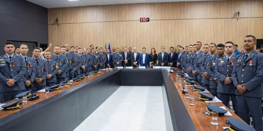 Policiais militares que participaram da Opera��o Cangu�u s�o promovidos por Ato de Bravura pelo Governo de MT