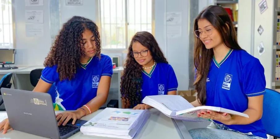 Seduc publica portaria que institui Pr�mio Nota Mil no Enem para Reda��o e Matem�tica em 2026