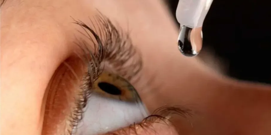 Compartilhar col�rio pode causar 4 doen�as nos olhos