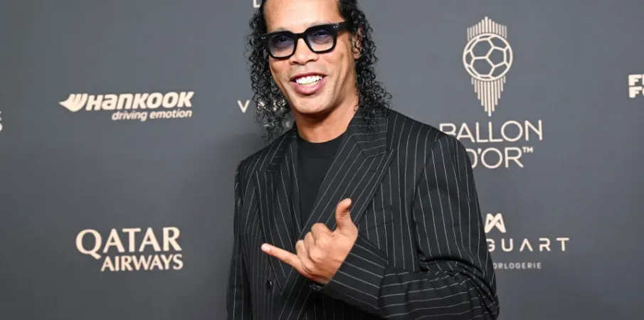 N�o h� nada que me prenda, ent�o vou vivendo, diz Ronaldinho Ga�cho sobre rol�s aleat�rios