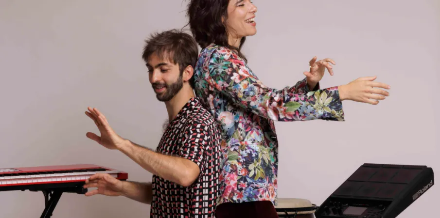 Duo Orim� transforma ancestralidade afro-brasileira em mantra sonoro no single �Zumbi Bar� / Dio Zambi�