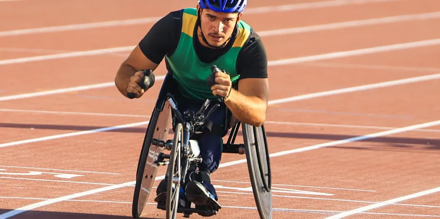 Cristian Ribera, medalhista na neve, inicia temporada no atletismo rumo a Los Angeles-2028