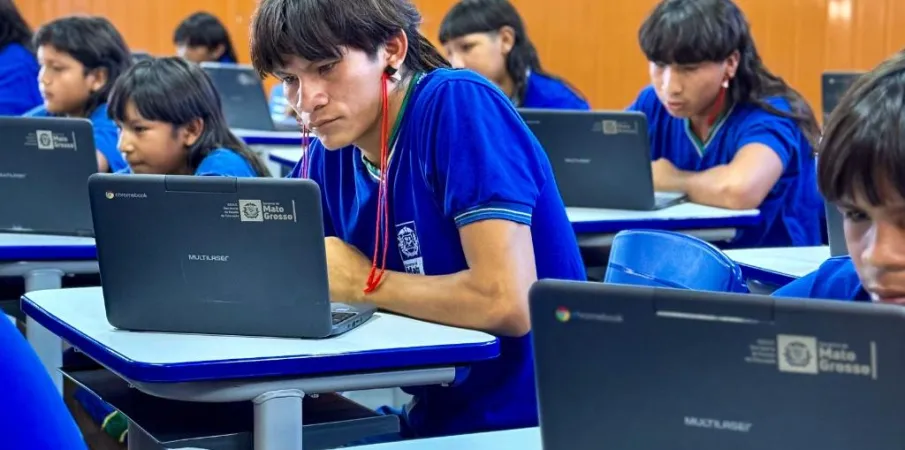Seduc avan�a com instala��o de internet via sat�lite em escolas da Rede Estadual
