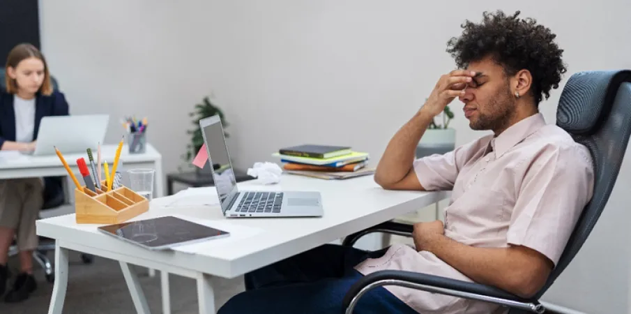 5 sinais silenciosos de que o trabalho est� afetando sua sa�de mental e quase ningu�m percebe