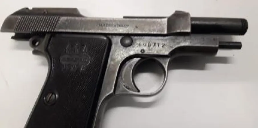 Homens fingem ser policiais, invadem casa em Cuiab�, algemam morador e fogem sem levar nada
