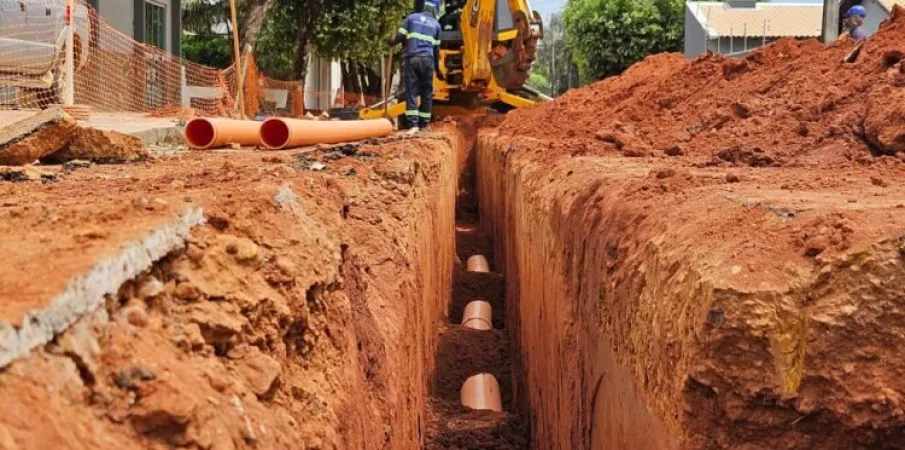 �guas de Confresa amplia rede de esgoto e avan�a na expans�o do saneamento b�sico