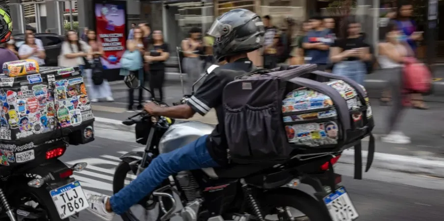 Trabalhadores que trabalham por conta pr�pria s�o os que mais trabalham no Brasil