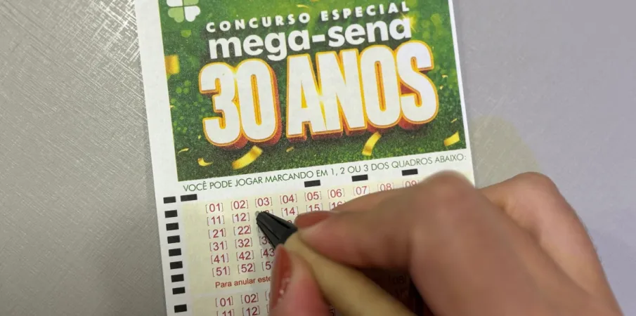 Pr�mio da Mega-Sena de 30 anos sobe para R$ 320 milh�es antes do sorteio