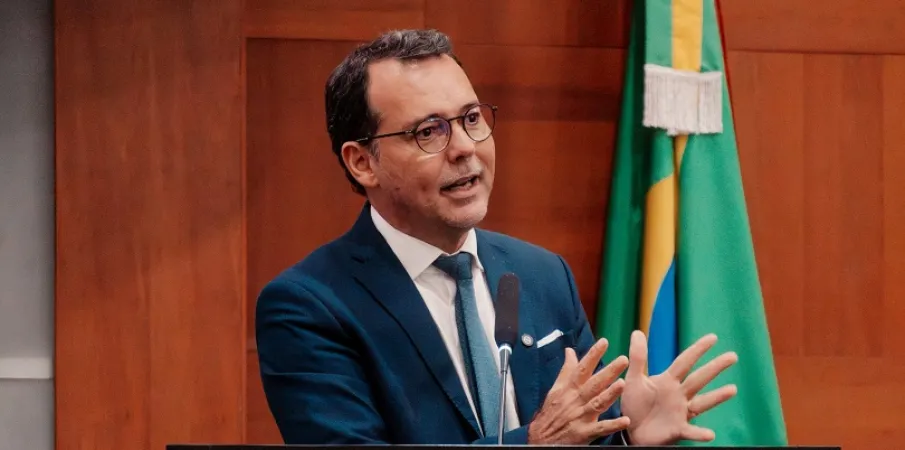 TCE d� prazo para explicar contratos do BRT ap�s den�ncia