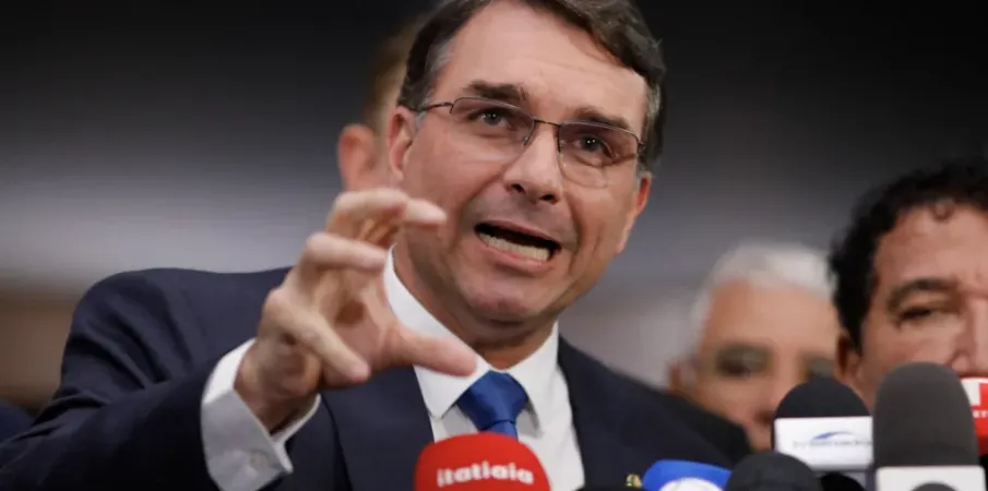 Nordeste � um grande desafio para Fl�vio Bolsonaro com palanques fracos e aliados indecisos
