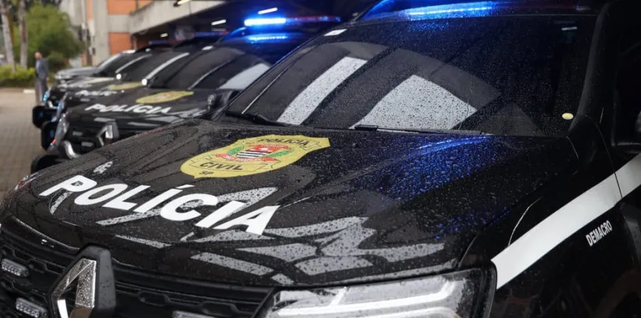 Influenciador preso por usar fama na internet para explorar crian�as