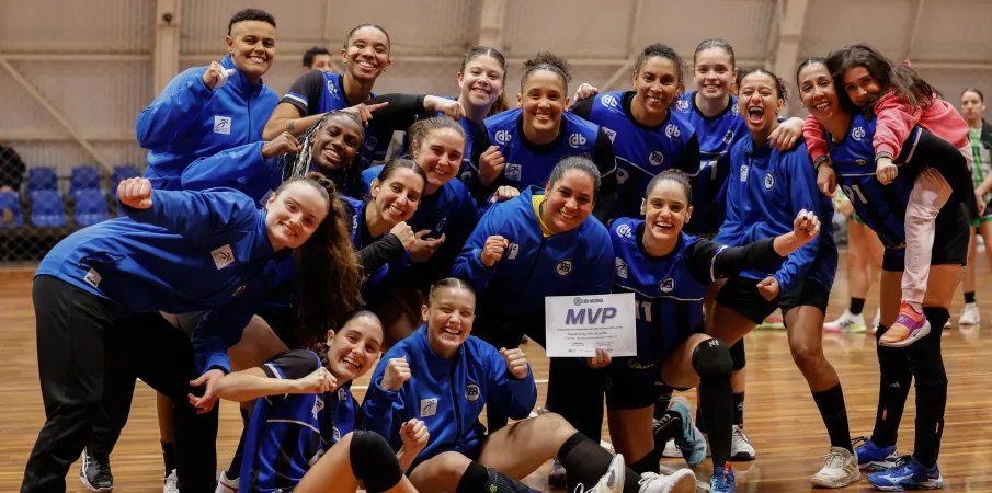 Pinheiros vence Maring� e se classifica com 100% de aproveitamento no handebol feminino