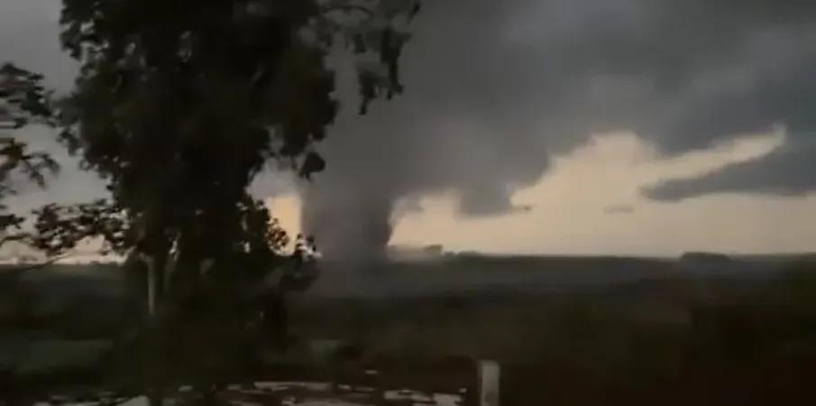 Tornado atinge cidades do Rio Grande do Sul e deixa feridos