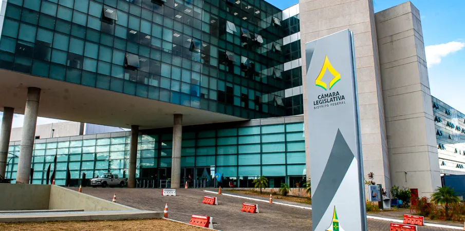 Sess�o na CLDF dura s� 18 minutos e exp�e aus�ncia de deputados