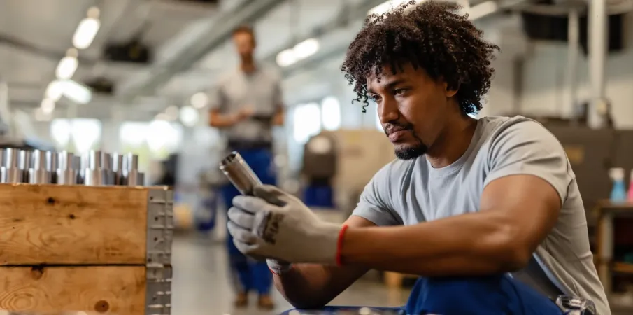 Estado de SP tem 2,2 mil vagas de emprego no setor de ind�stria nesta segunda-feira (31); confira
