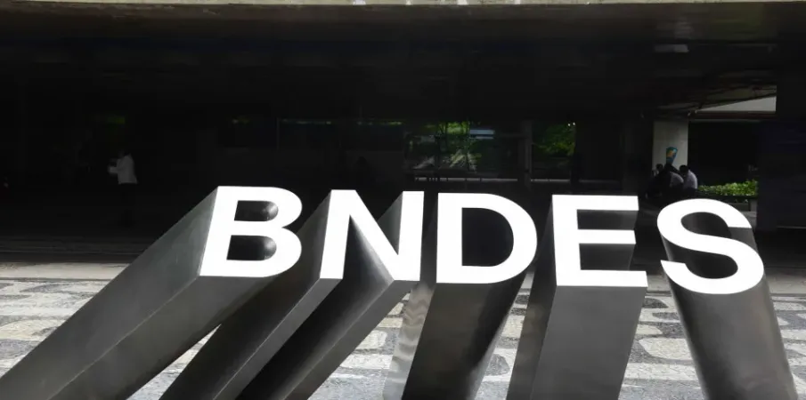 BNDES aprova bilh�es em cr�dito para empresas afetadas por tarifas dos EUA e crise