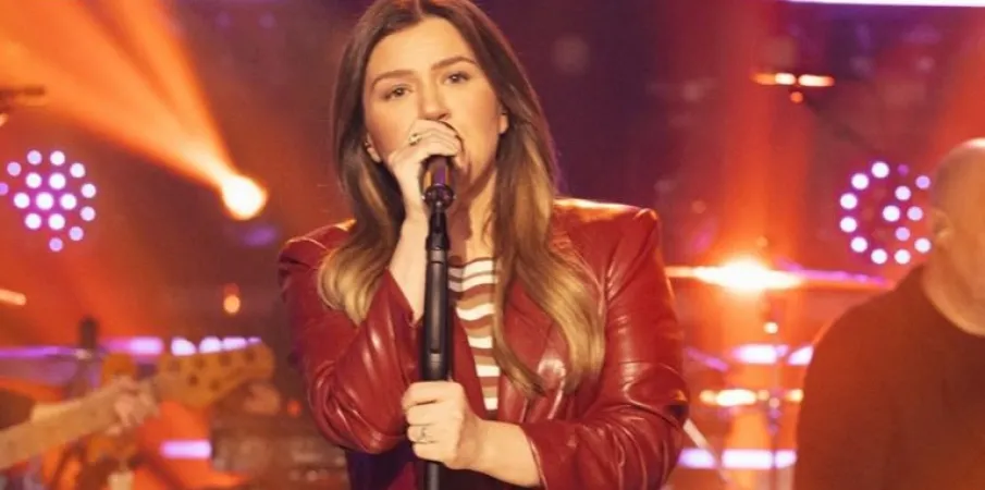 Kelly Clarkson revela motivo real para n�o namorar ap�s a morte do ex-marido