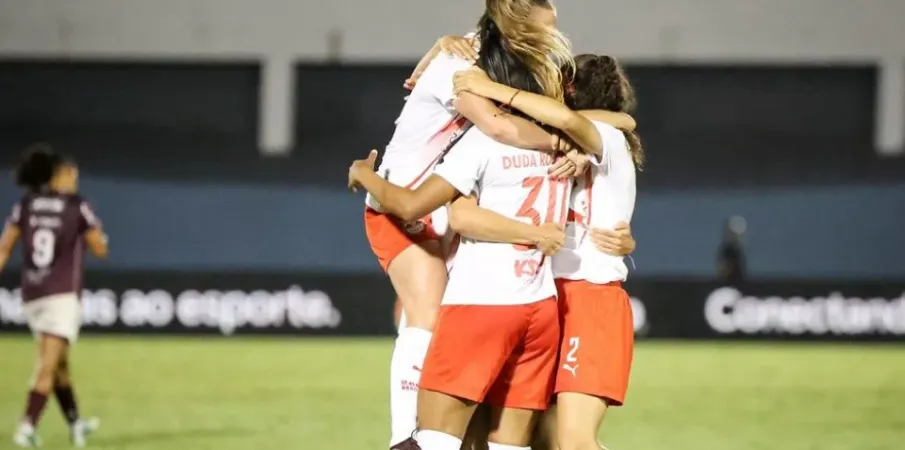 Bragantino vence Ferrovi�ria e fica perto de chegar � semi da Copa do Brasil feminina