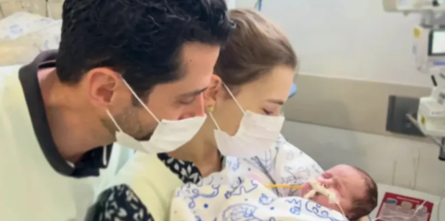 Ex-BBB Marcelo Zagonel chora a perda da filha Aurora aos 29 dias: 'D�i muito'